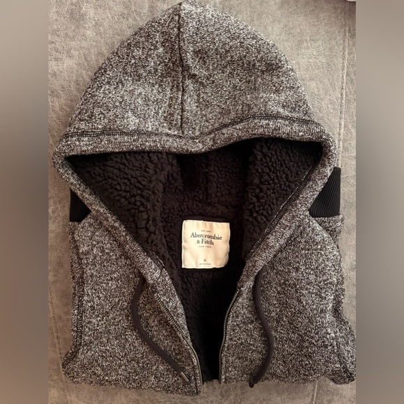 Abercrombie & Fitch Zip Up Sweater - Picture 15 of 15